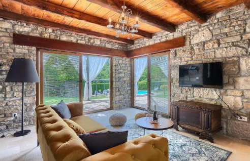 Villa Romano - Photo 2