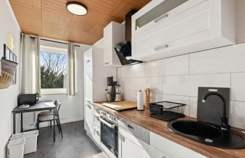 Getaway Apartment mit Balkon - Ruhiges Business-Apartment - direkte S-Bahn nach Messe DUS & ESS - Foto 12