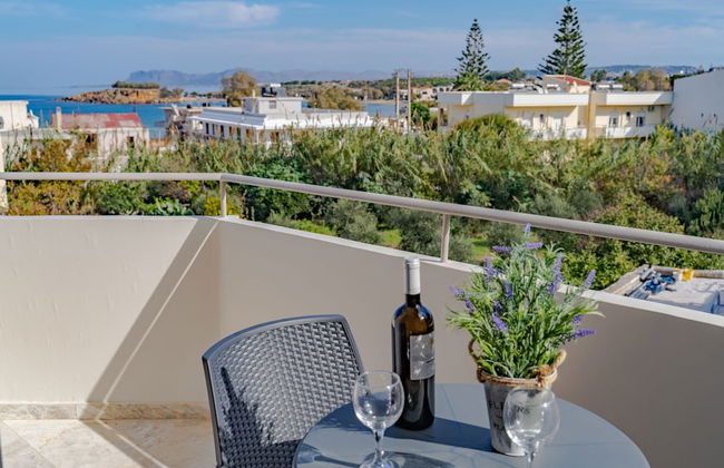 Saint-Trope Studios - Photo 14