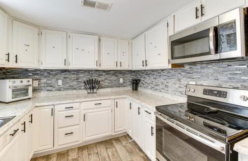 Benton Getaway on 1 and Acres with Easy Freeway Access - Foto 10