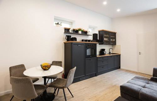 Luxury City Center House - Photo 9