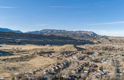 2BR Aptmt Parks Private Deck, Mountain Views! - Foto 52