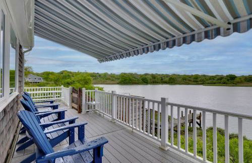 Cozy Narragansett Cottage with Dock and Outdoor Shower - Photo 22