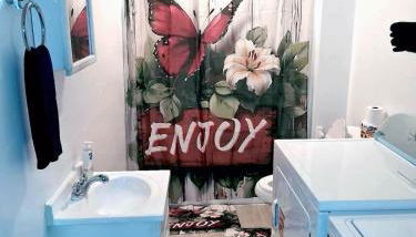 Cosy single-level home with laundry and parking - Foto 5