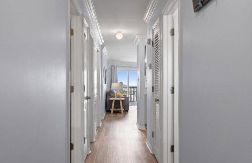 Southern Shores Oak Island Oceanfront with Pool Villa - Foto 8