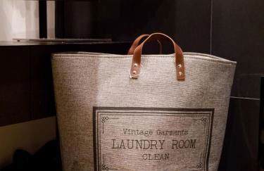 Luxury 2BR Spacious & Stylish with Patio near Metro - Foto 46