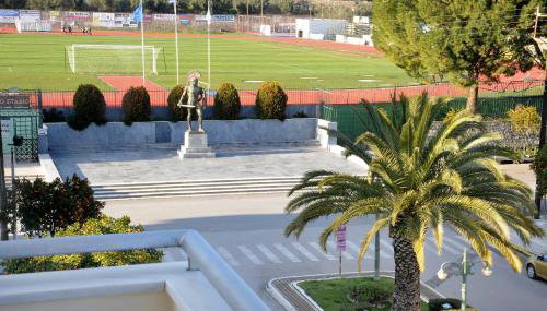 #Leonidas# - Foto 1, Shopping Area