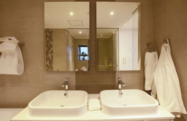 Azalia Apartments - Photo 18