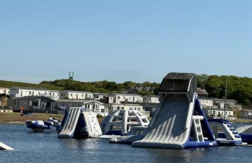 Lush Lake View - Photo 23