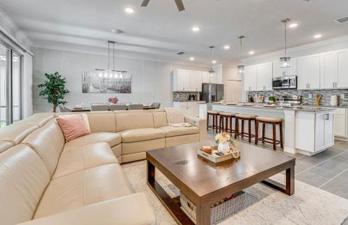 Relax, Play, Swim Luxe Haines City Home with Lanai! - Foto 5