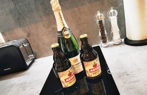 HH 04 by ROCKCHAIR - SUPERHOST Status - Modernes Apartment mit sonnigem Balkon & premium Boxspringbetten in Winterhude - Hamburg Top Geheimtipp - Foto 46