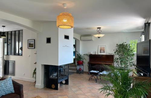 maison entièrement climatisée vue d'exception mer et rade de Marseille avec piscine 8 personnes - Foto 23