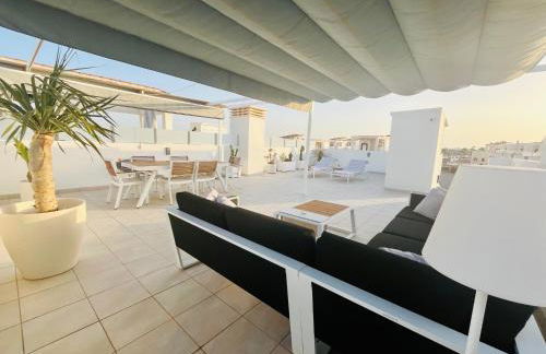 Fortuna Penthouse with roof terrace, AC and pool - Photo 37