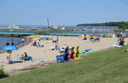 Lakeside Loft - Walk to Lighthouse County Park - Photo 27