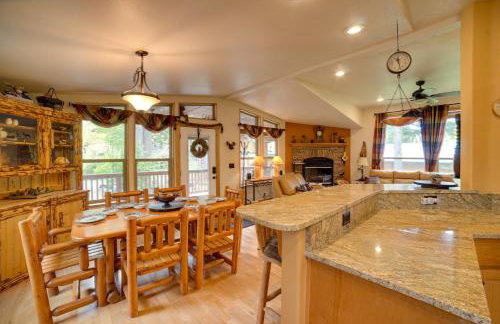 'Moose Lodge' Cabin w/ Entertainment Gazebo! - Foto 9