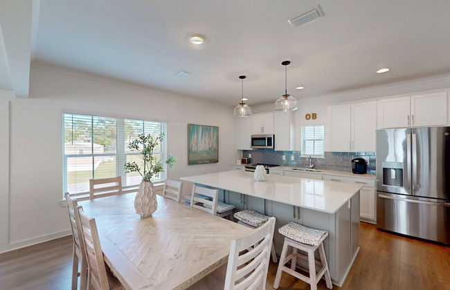 New Home 3br/2.5br w/ Kayak Access Sleeps 9 - Foto 53