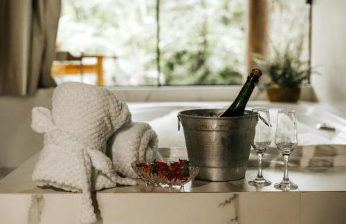 Chalé Canadense com Hidromassagem Pousada Índios Koroados - Foto 53