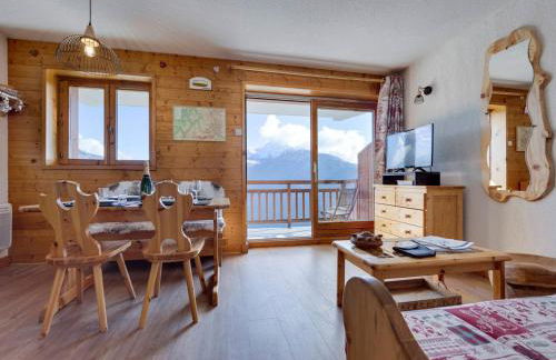 Appartement chaleureux avec balcon et parking privé - FR-1-690-26 - Foto 6