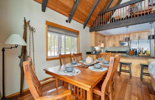 Spring Home 6 - Cozy 4BR Cabin in Black Butte Ranch w Fireplace - Foto 10