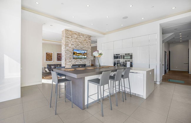 Zorada - Private Hollywood Hills Luxury With Endless Amenities and City Views - Photo 50