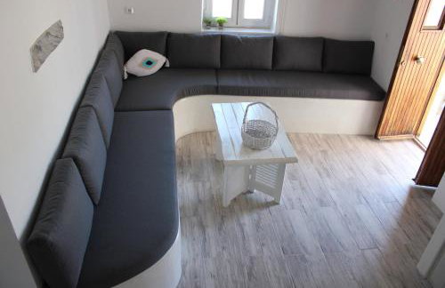 Persephone - Photo 7