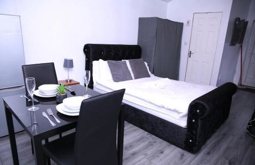 The Lodge Oldham - Photo 15