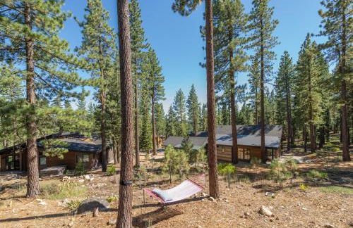 Modern Eco Retreat with Hot Tub and Views - Foto 59