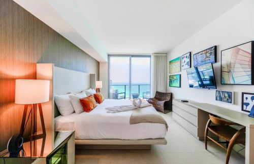 Ocean & City Views l Luxury Beachfront Condo - Photo 42