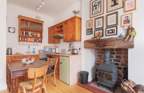 Cozy with Character Vibrant Cottage Style Flat at Leith Links Park - Foto 27