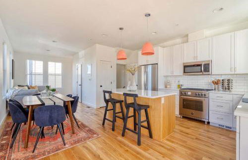 Spacious Townhome Combination for the Whole Family - Photo 21