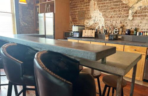 Condo On Broughton St with Elevator and Reserved Parking - Foto 11