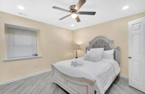 Cozy 2 Bedroom Pineville-Matthews Duplex Sleeps 8 - Foto 3