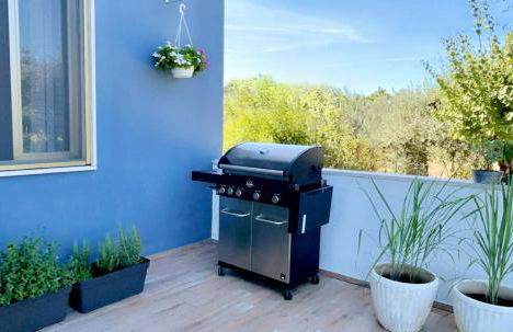 Ettore 3-bed Villa - Sleeps 6, Garden & Parking - Foto 100