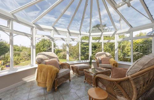 Peaceful 3-Bed Cottage in Eastington, near Stonehouse - Photo 1