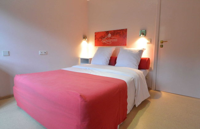Luxurious Accommodation, Sauna, Hot Tub, Solarium, Private Bathrooms - Photo 9