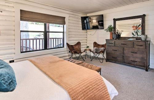 Enchanting Forested Cabin with Fire Pit and Grill - Foto 13