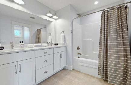 Lux Beach Home Lake Views Firepit - Foto 38