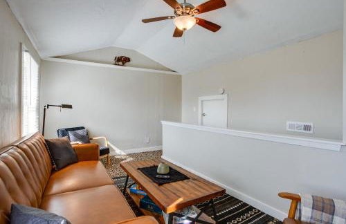 Chic Lawton Home, 5 Mins to Fort Sill! - Photo 23