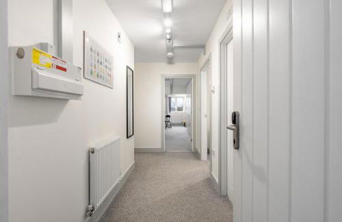 The Jockey Suite-Newmarket High Street-Two Double Bedroom Apartment - Foto 31