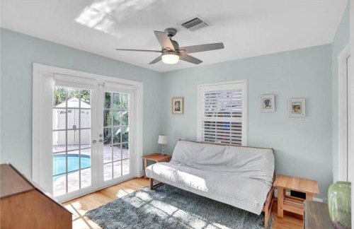 Chic Victoria Park Villa with Heated Pool and Spa - Foto 9