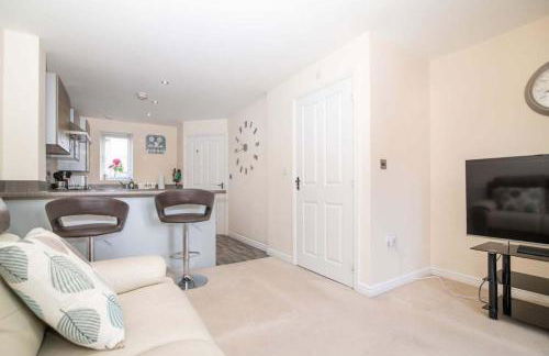 Quiet Two Bedroom House Driveway Parking & Garden - Foto 7