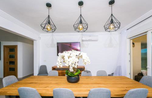 Casa Juana is a modern, luxury, exclusive, 6 bedroom villa. - Foto 56