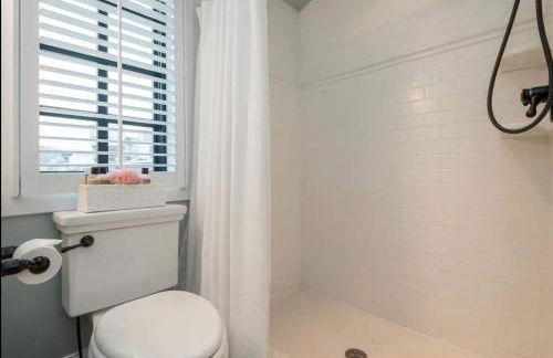 Historic Row Home 1 Block from Gate 1 at USNA - Foto 38