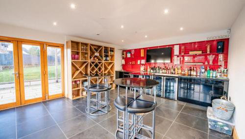 Highview House, Llandevaud - Foto 4