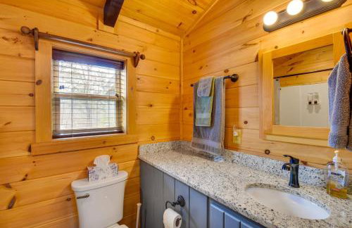 Waterfront Seneca Cabin about 4 Mi to Boat Launch! - Foto 14