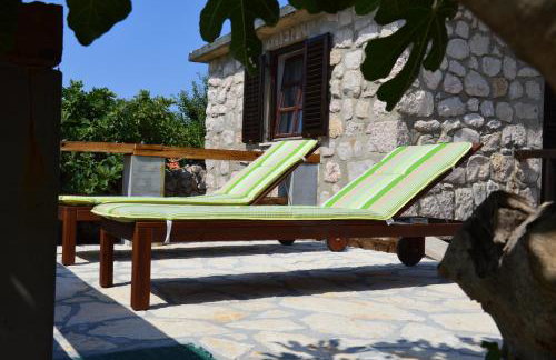 Three Sisters, absolutely unique stone houses, 200 m from the beach - Photo 26