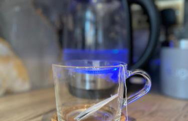 The Place with king beds, Ensuite Bathrooms, Close to Airport and Free Parking - Foto 18