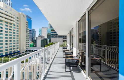 Luxurious 3BR Condo with Pool in Brickell - Foto 58