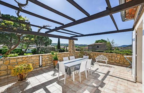 Lovely Home In Saint-Julien-Les-Rosie - Foto 2