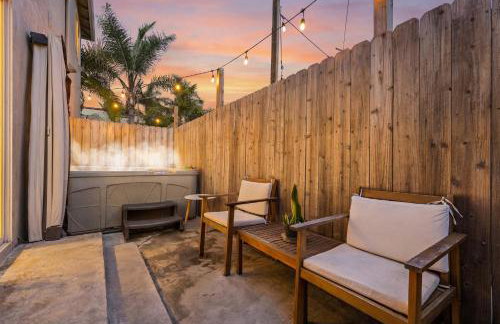 Belmont Shore Getaway with Hot Tub and Firepit - Foto 55